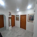 L'artista בית הארחה *