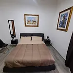L'artista * קליארי