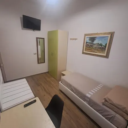 L'artista Πανσιόν
